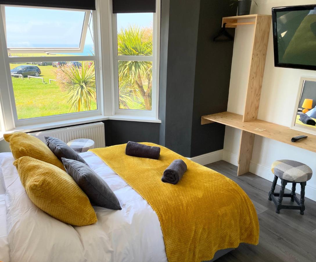 Breakers Guest House New Quay Kültér fotó